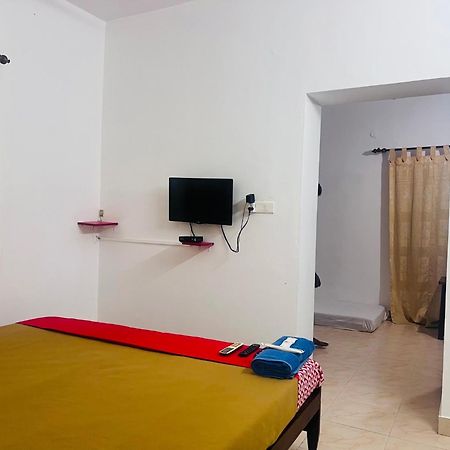 Hotel Sunday - Townhouse Club Airport Trivandrum Thiruvananthapuram Eksteriør billede