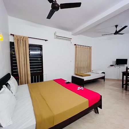 Hotel Sunday - Townhouse Club Airport Trivandrum Thiruvananthapuram Eksteriør billede