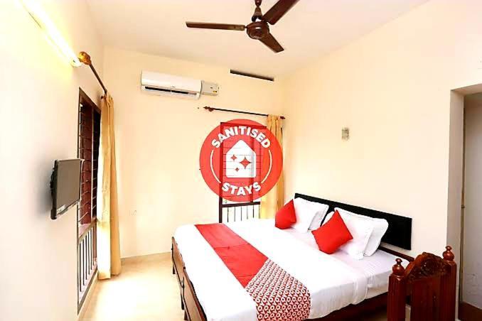 Hotel Sunday - Townhouse Club Airport Trivandrum Thiruvananthapuram Eksteriør billede