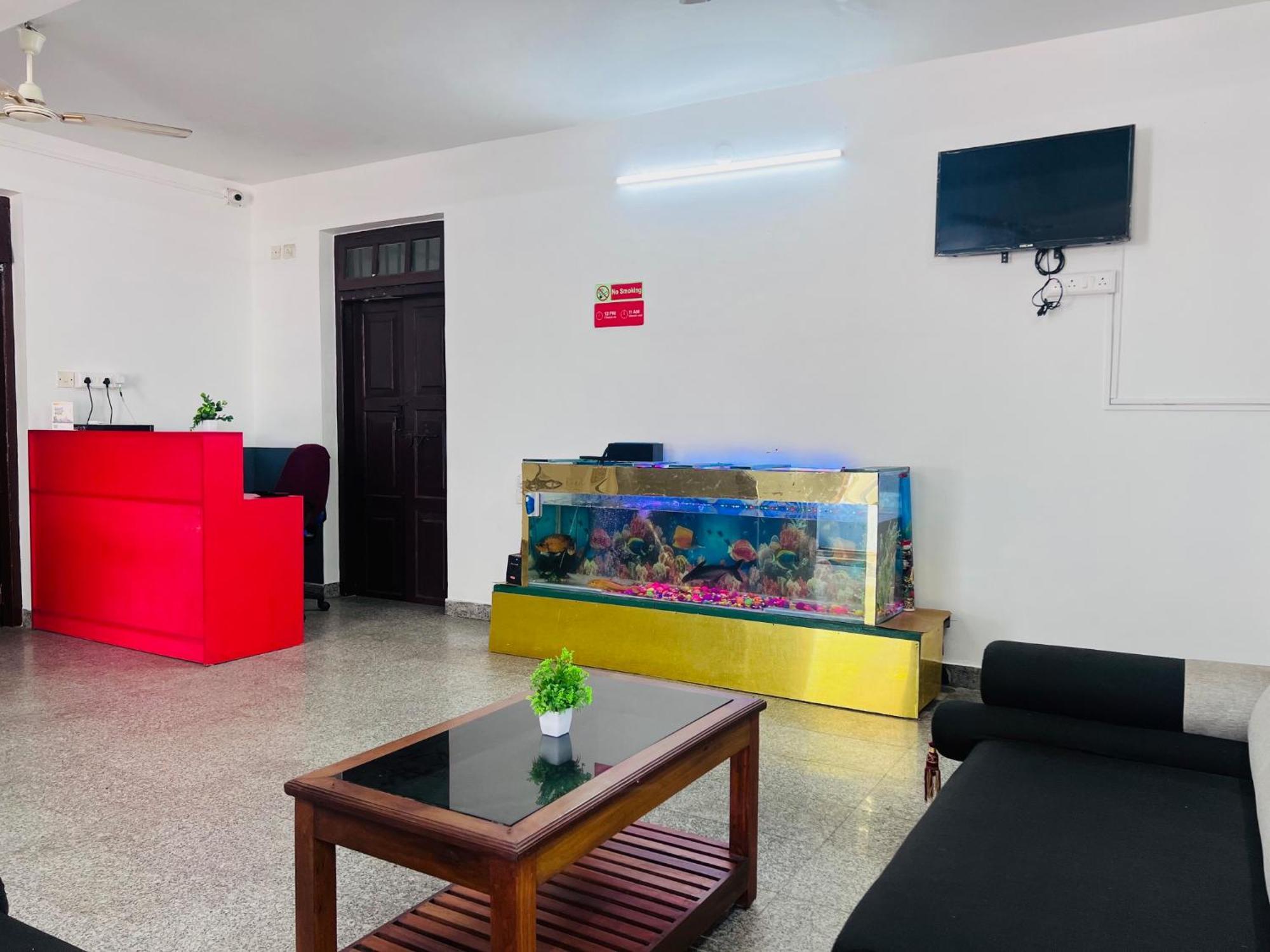 Hotel Sunday - Townhouse Club Airport Trivandrum Thiruvananthapuram Eksteriør billede